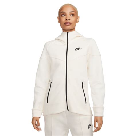 nike vest zwart wit|White Vests .